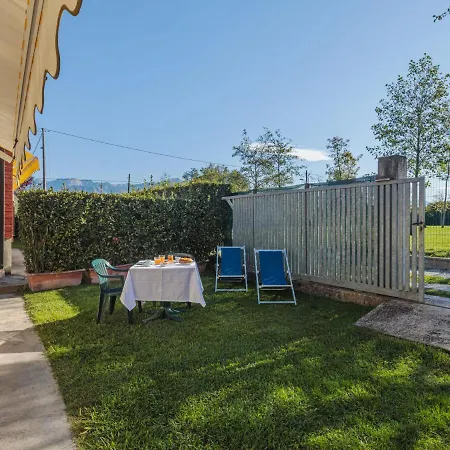 Casetta Mosti By Interhome * Marina di Massa